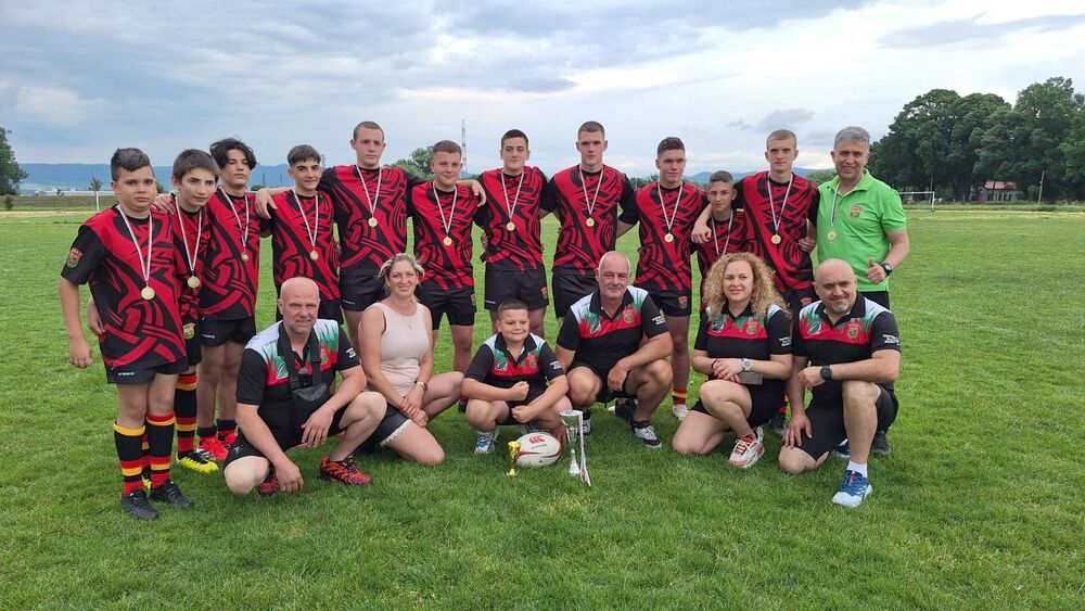 U16Gold1